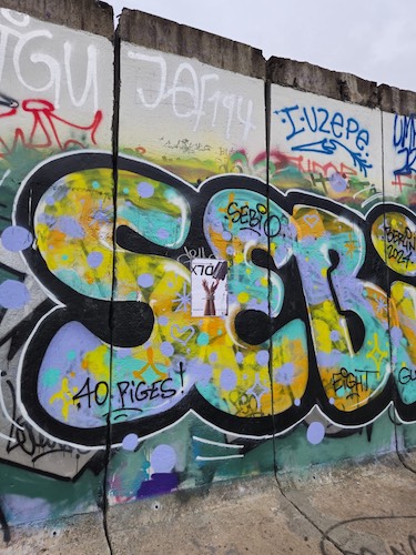 The Tied Hands in Berlin